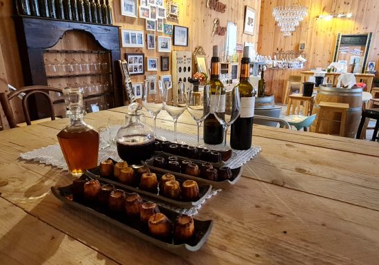 Le Goûter dans les Chais au Château Hourtin-Ducasse